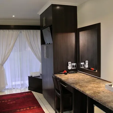 Nations Lodge Bloemfontein Quarto foto