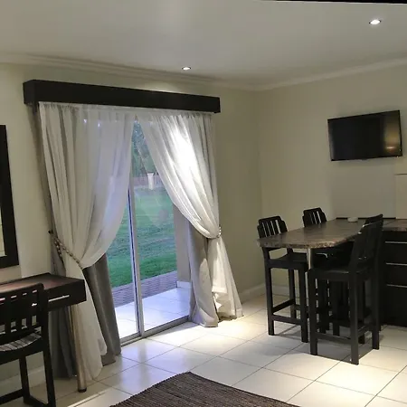 Nations Lodge Bloemfontein Quarto foto